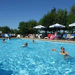 Üdülőközpont Magra Club